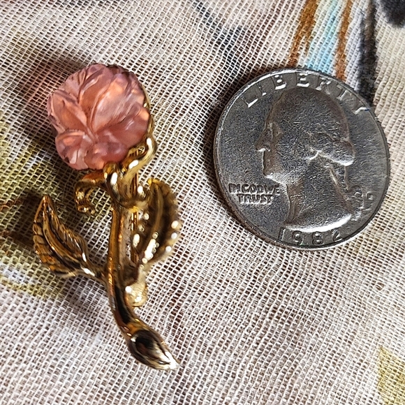 Whiting & Davis Fruit Salad Pink Rose Molded Lucite Vintage Brooch Gold Tone EUC - Picture 4 of 13